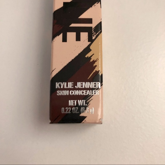 Kylie Cosmetics Skin Concealer Pearl Shade - Picture 3 of 9